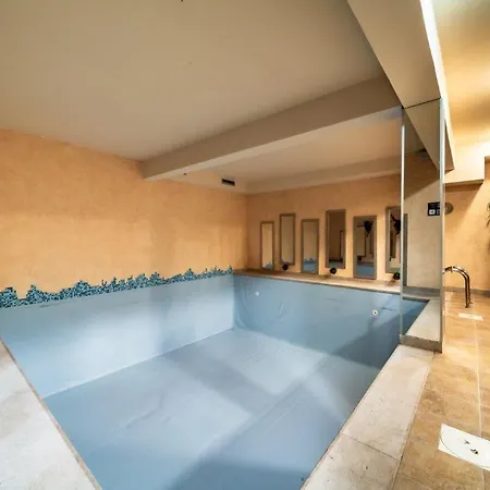 Hotel Nikola 3*